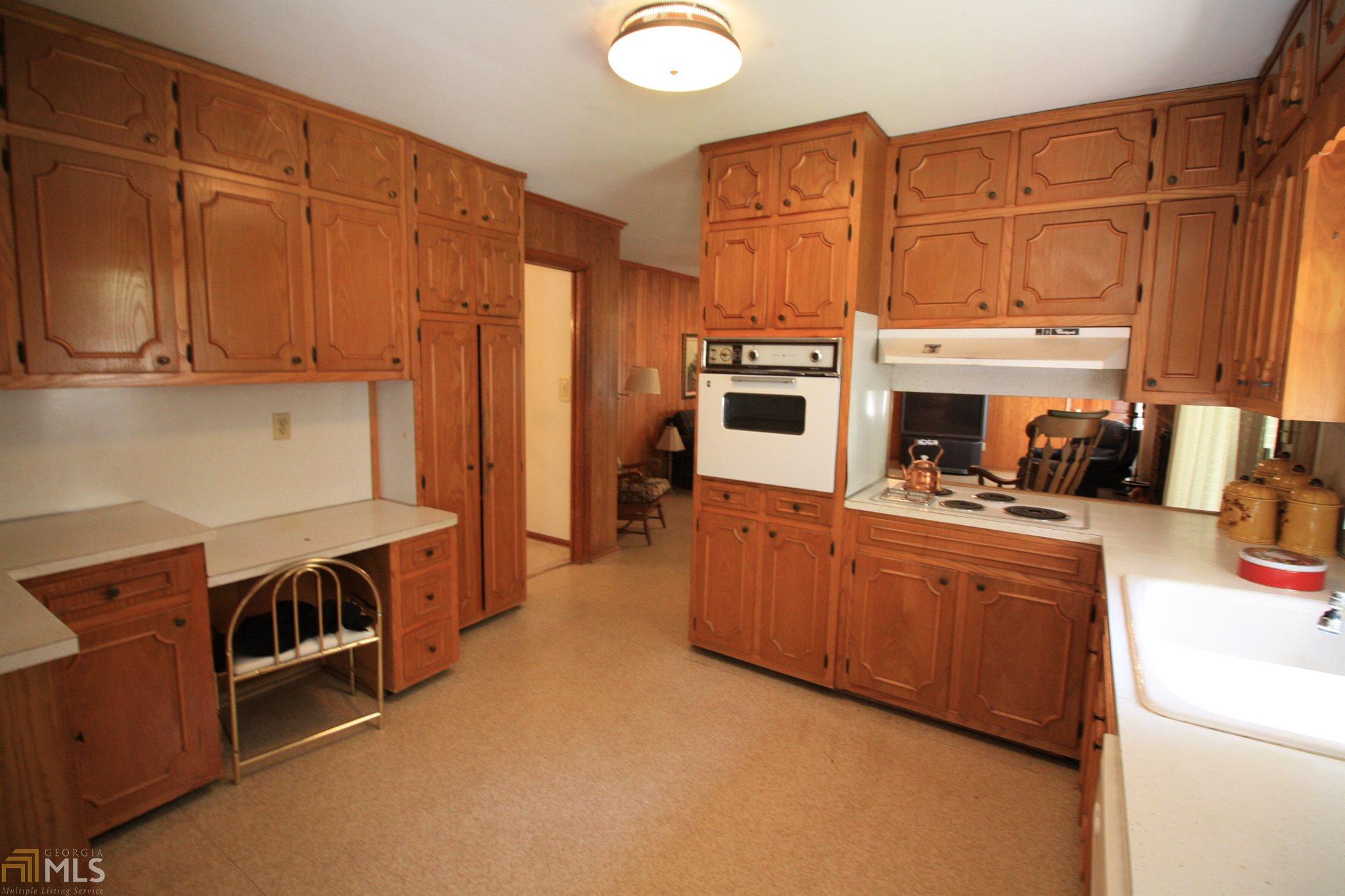 1830 Hudson Rd, Decatur, GA 30033