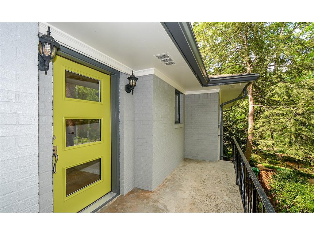 960 Vistavia Circle, Decatur, GA 30033