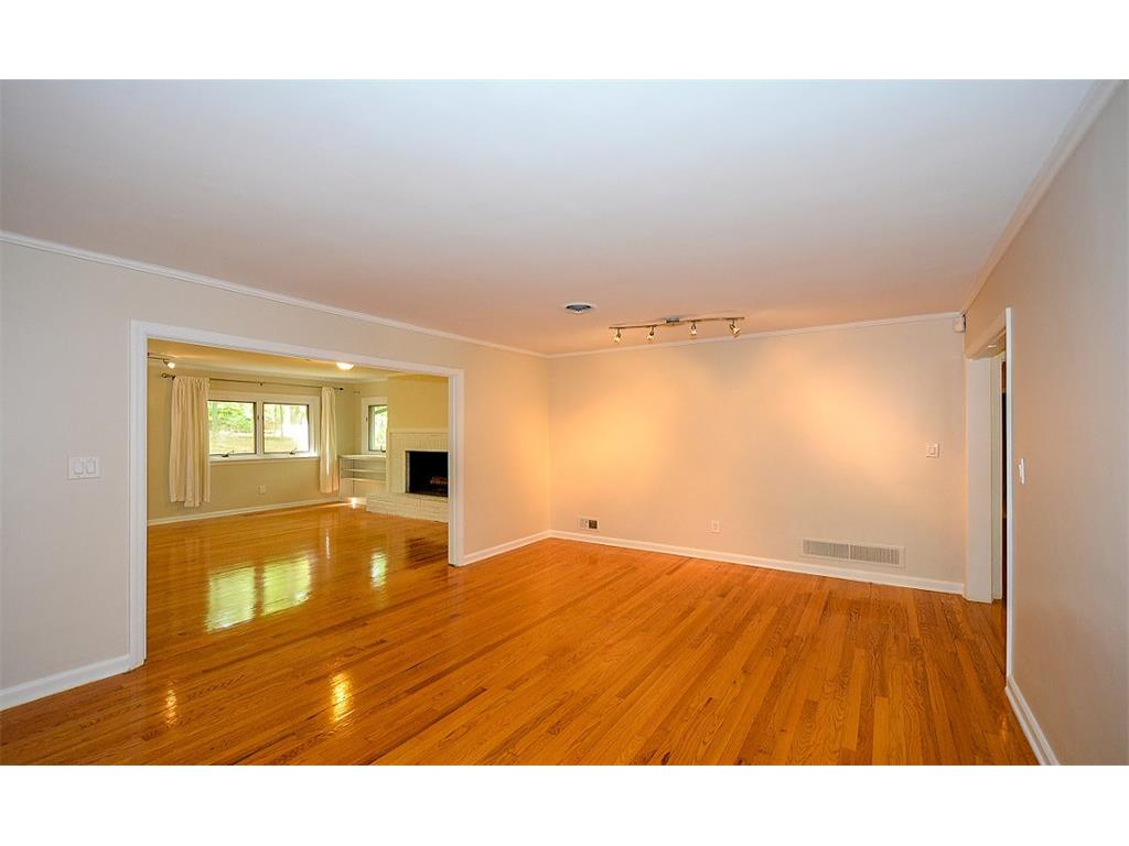 960 Vistavia Circle, Decatur, GA 30033
