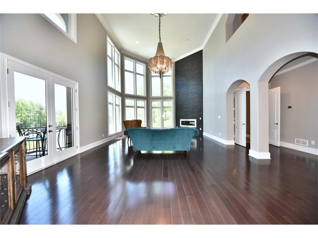 5289 Sandy Lake E, Lithonia, GA 30038