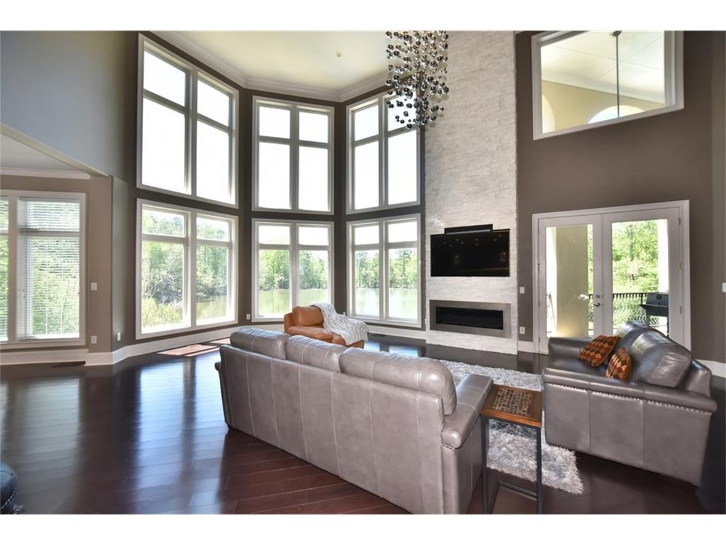 5289 Sandy Lake E, Lithonia, GA 30038