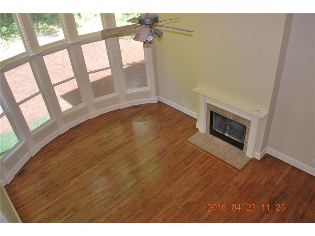 1315 CRESTHAVEN Lane NW, Lawrenceville, GA 30043