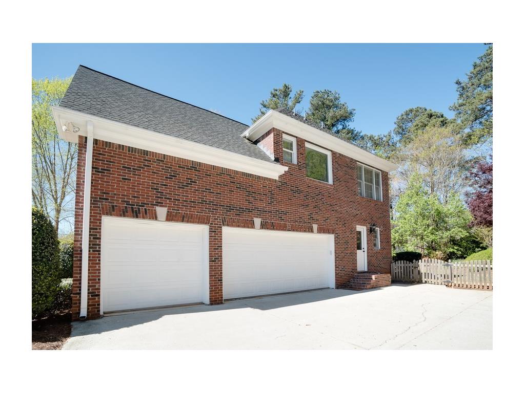 1674 Kingsley Circle, Lawrenceville, GA 30043
