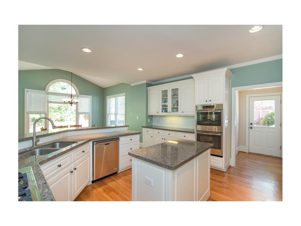 1674 Kingsley Circle, Lawrenceville, GA 30043