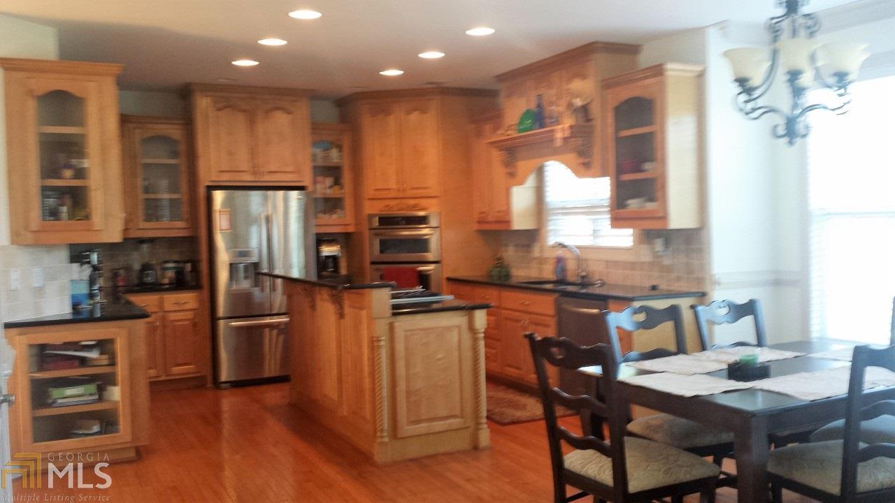 810 Kennedy Ct, Loganville, GA 30052