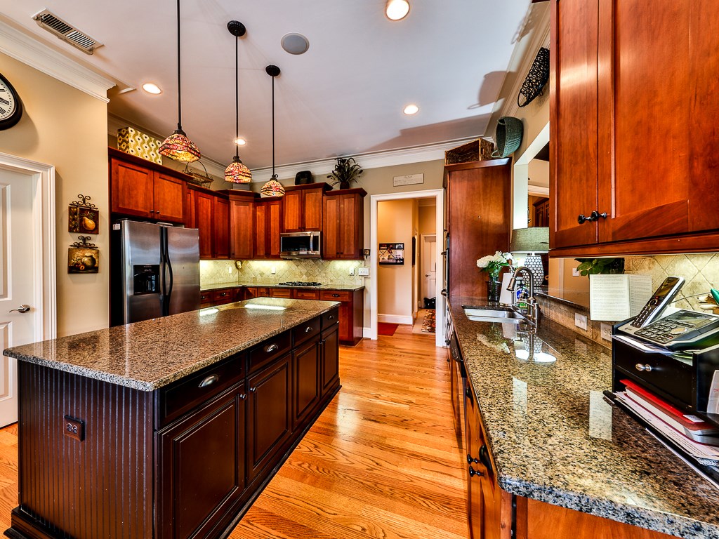 2102 Bungalow Park Drive, Marietta, GA 30066
