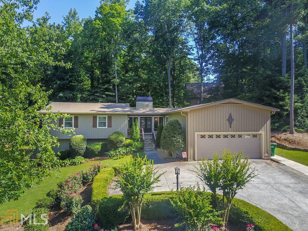 786 Hillwood Dr, Marietta, GA 30068