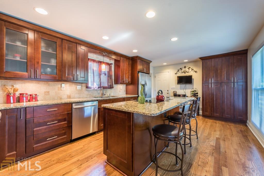 786 Hillwood Dr, Marietta, GA 30068