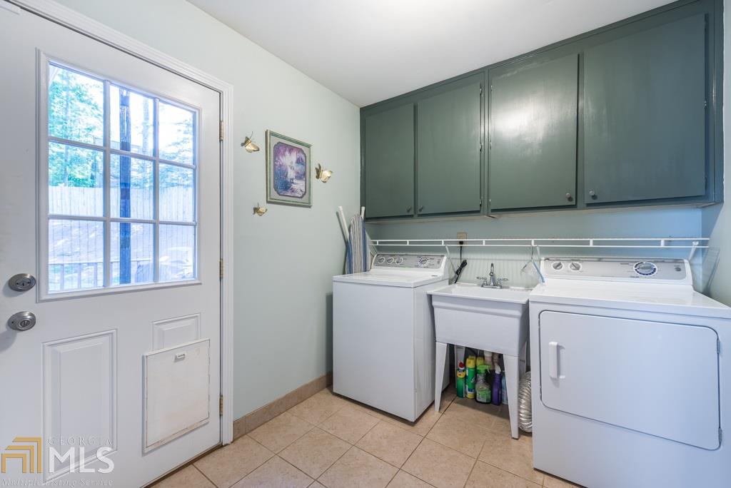 786 Hillwood Dr, Marietta, GA 30068
