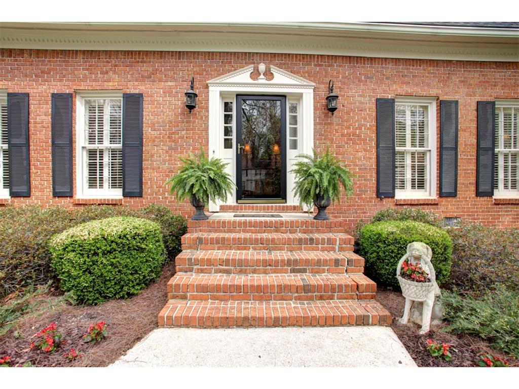 5039 Riverhill Road NE, Marietta, GA 30068