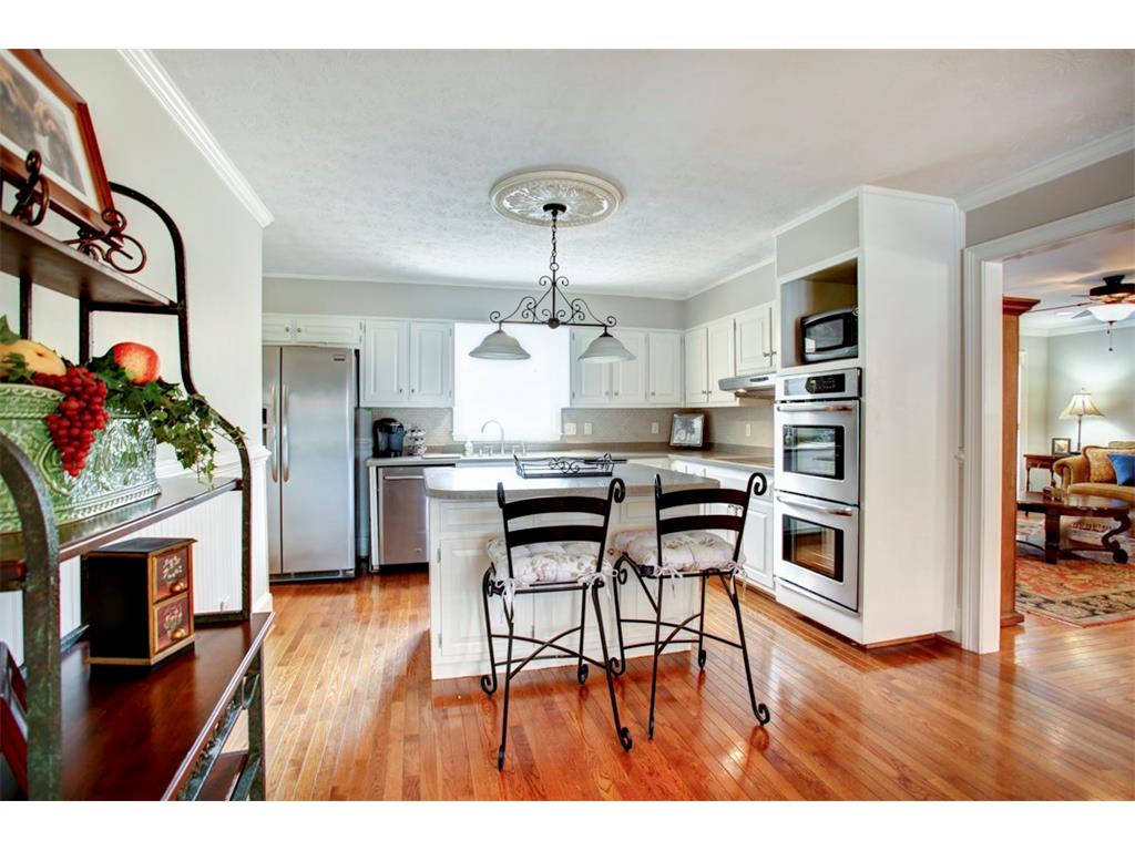 5039 Riverhill Road NE, Marietta, GA 30068