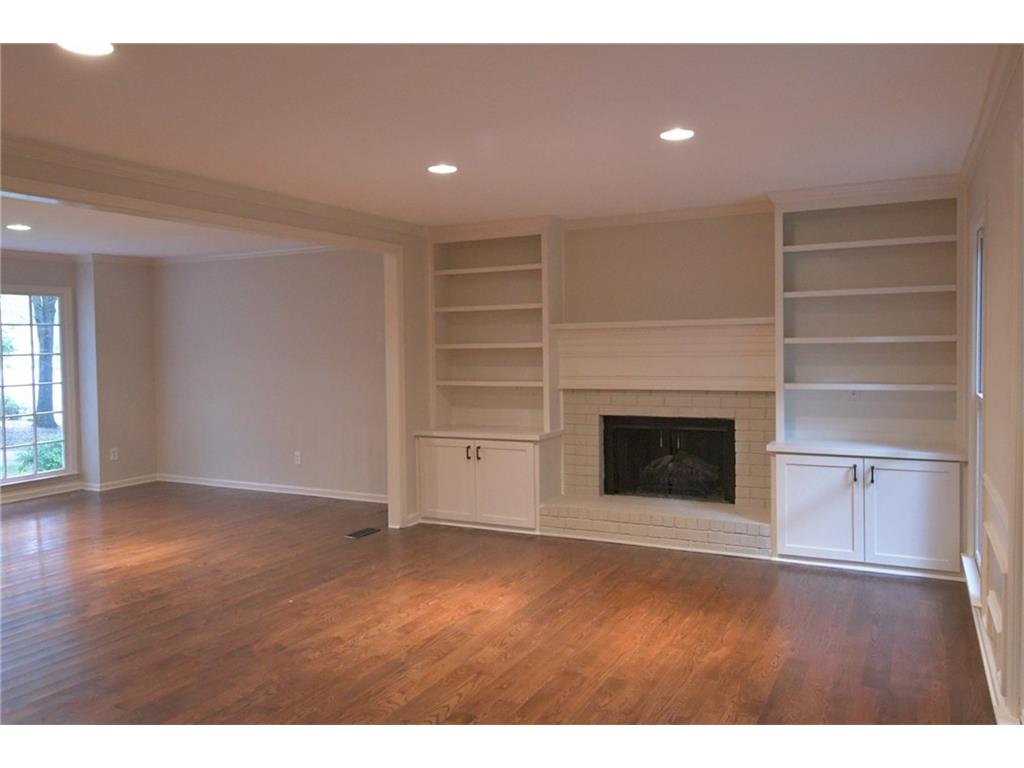 5395 W Bank Drive, Marietta, GA 30068
