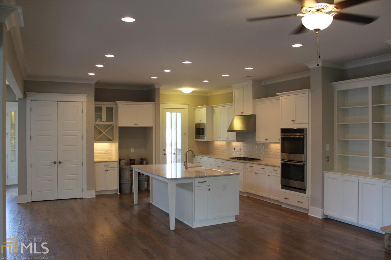 5720 Vineyard Park Trl, Norcross, GA 30071