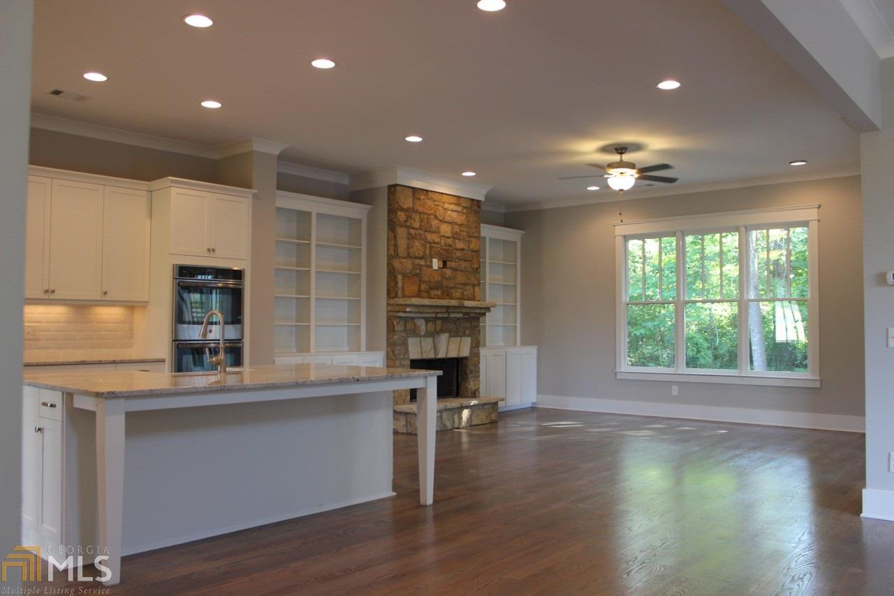 5720 Vineyard Park Trl, Norcross, GA 30071