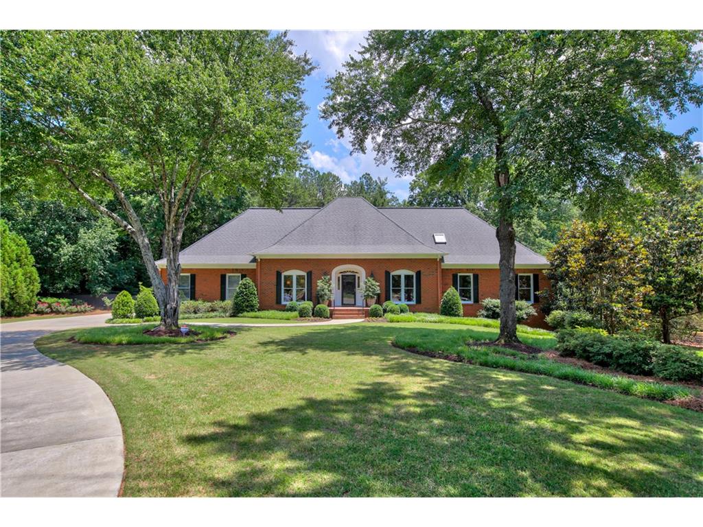 565 Saddle Crest Drive, Roswell, GA 30075