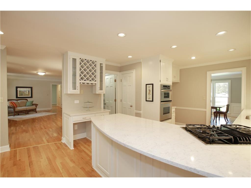 565 Saddle Crest Drive, Roswell, GA 30075