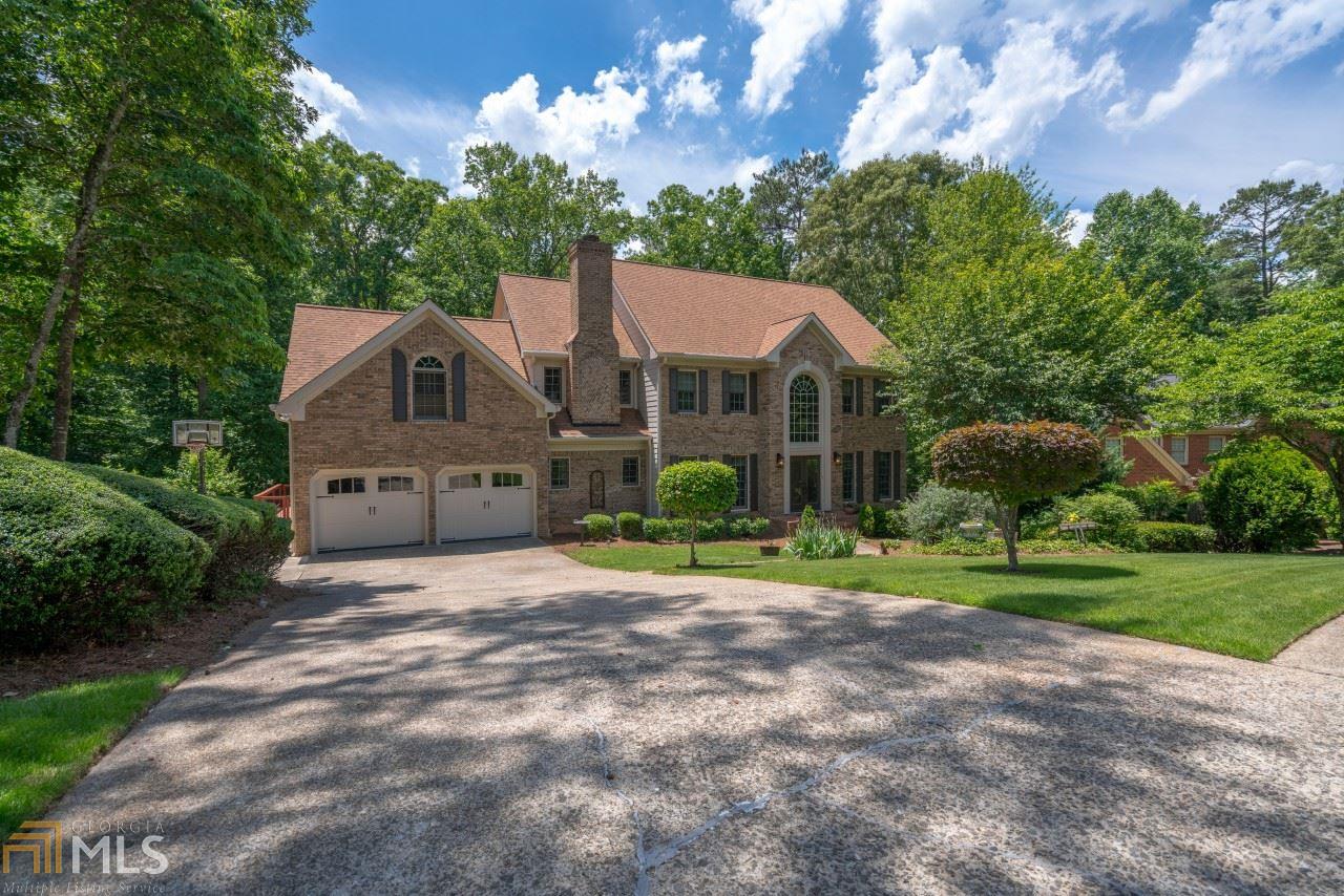 240 Shallow Springs Ct, Roswell, GA 30075