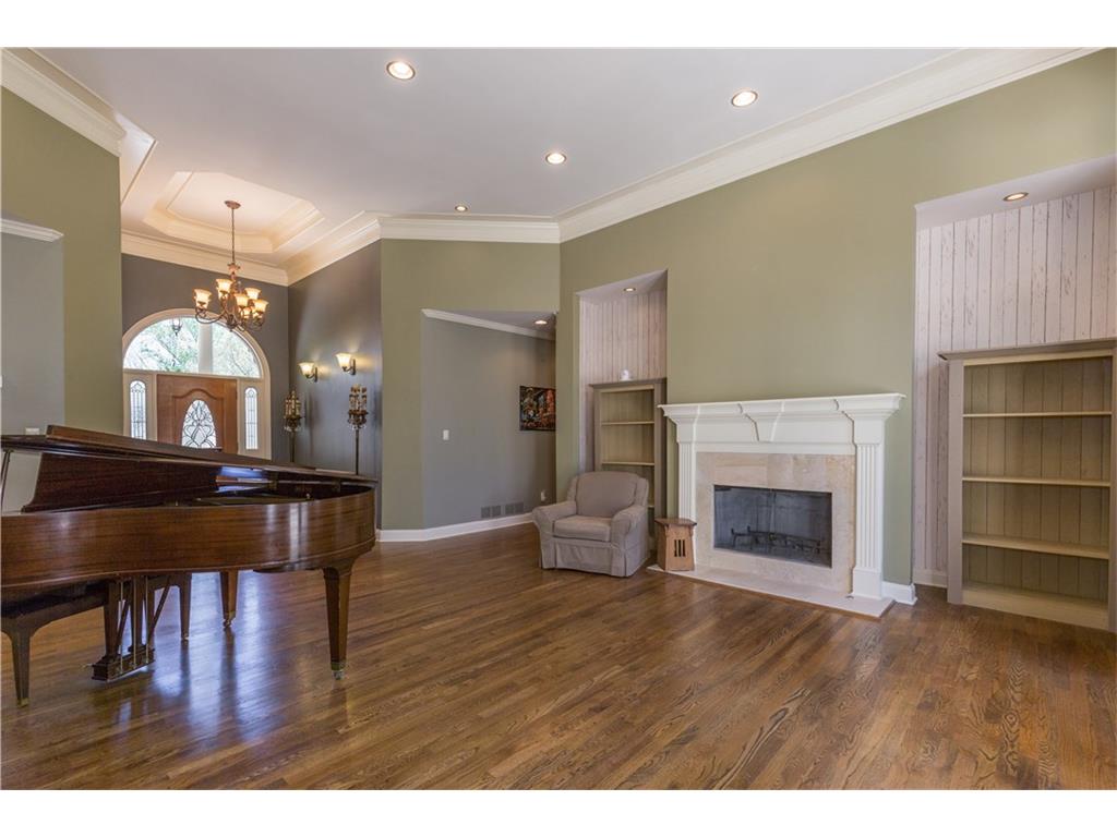 590 Longleaf Drive, Roswell, GA 30075