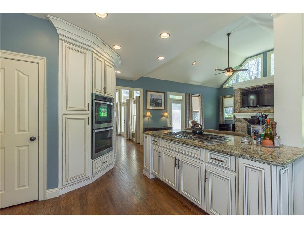 590 Longleaf Drive, Roswell, GA 30075
