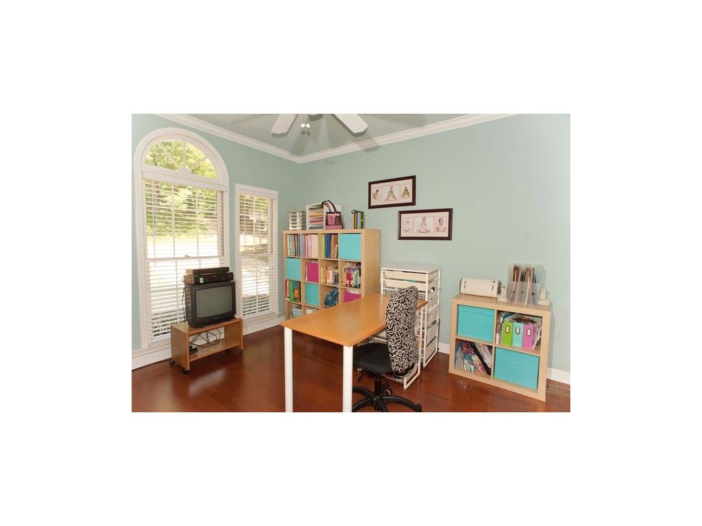 3350 Trails End Circle, Roswell, GA 30075