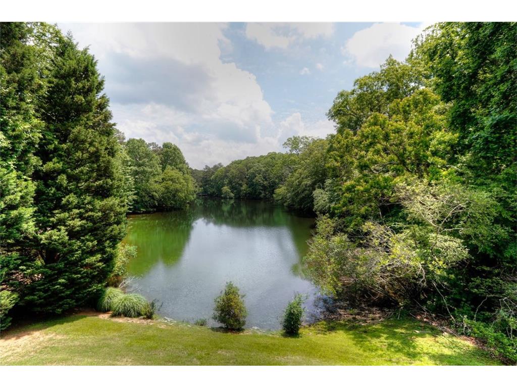 4623 Clary Lakes Drive NE, Roswell, GA 30075