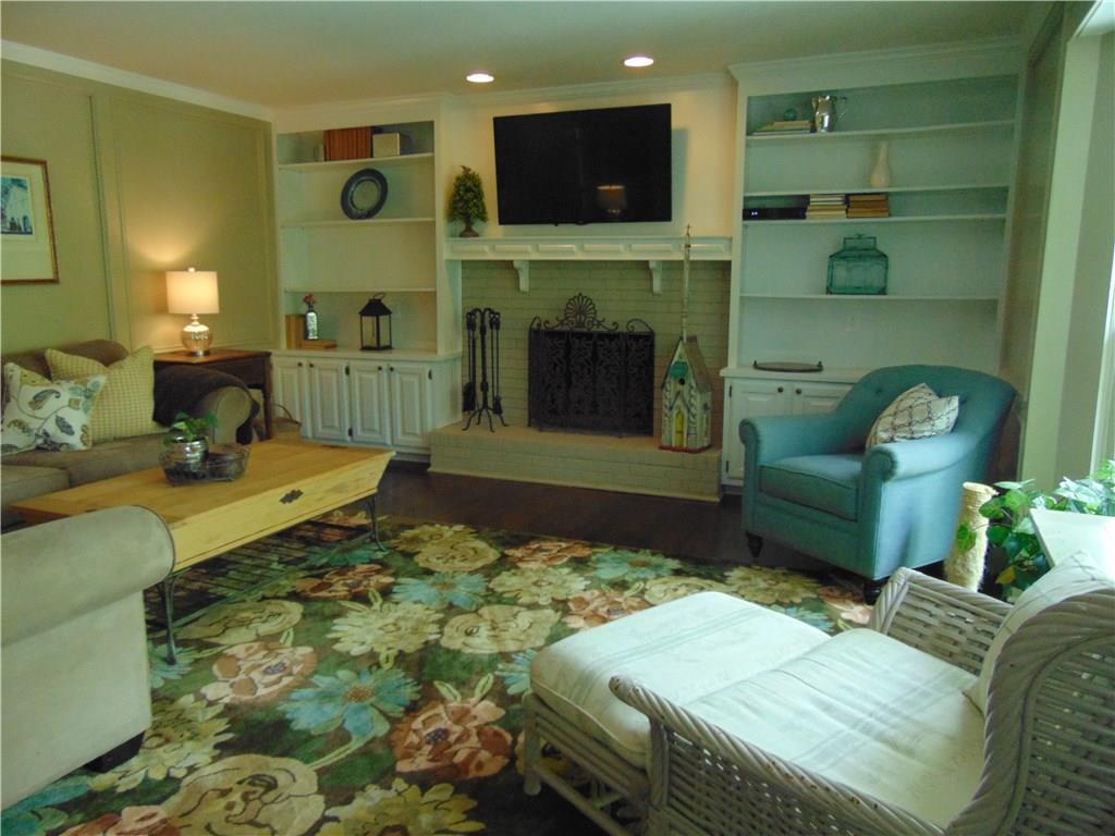 815 Ferncroft Court, Roswell, GA 30075