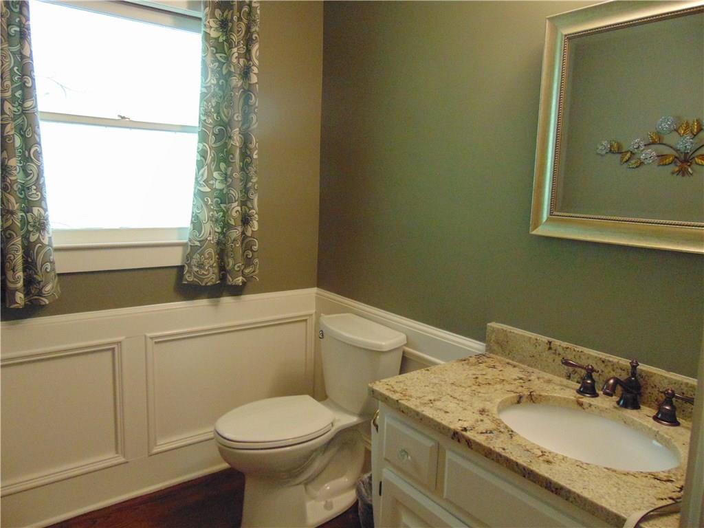 815 Ferncroft Court, Roswell, GA 30075