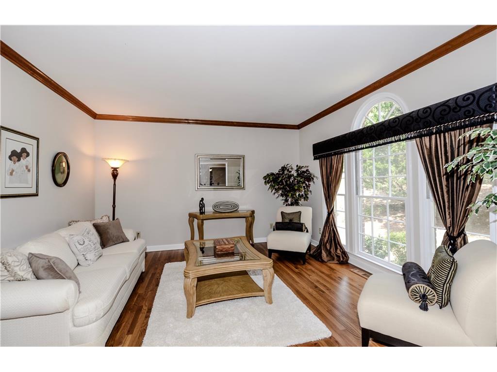 3337 Trails End Road NE, Roswell, GA 30075