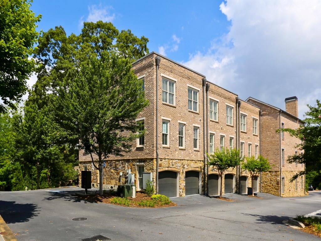 300 Green Oak Drive, Roswell, GA 30075