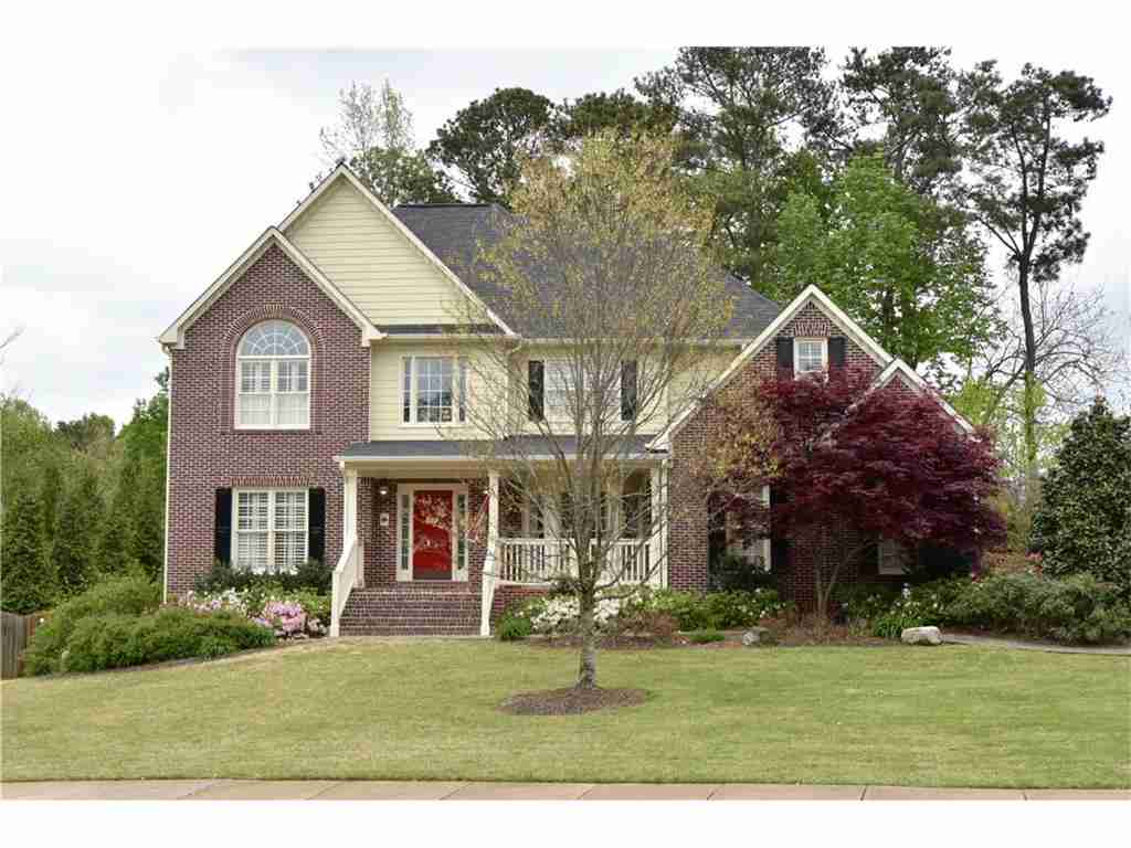 450 Brook Circle, Roswell, GA 30075