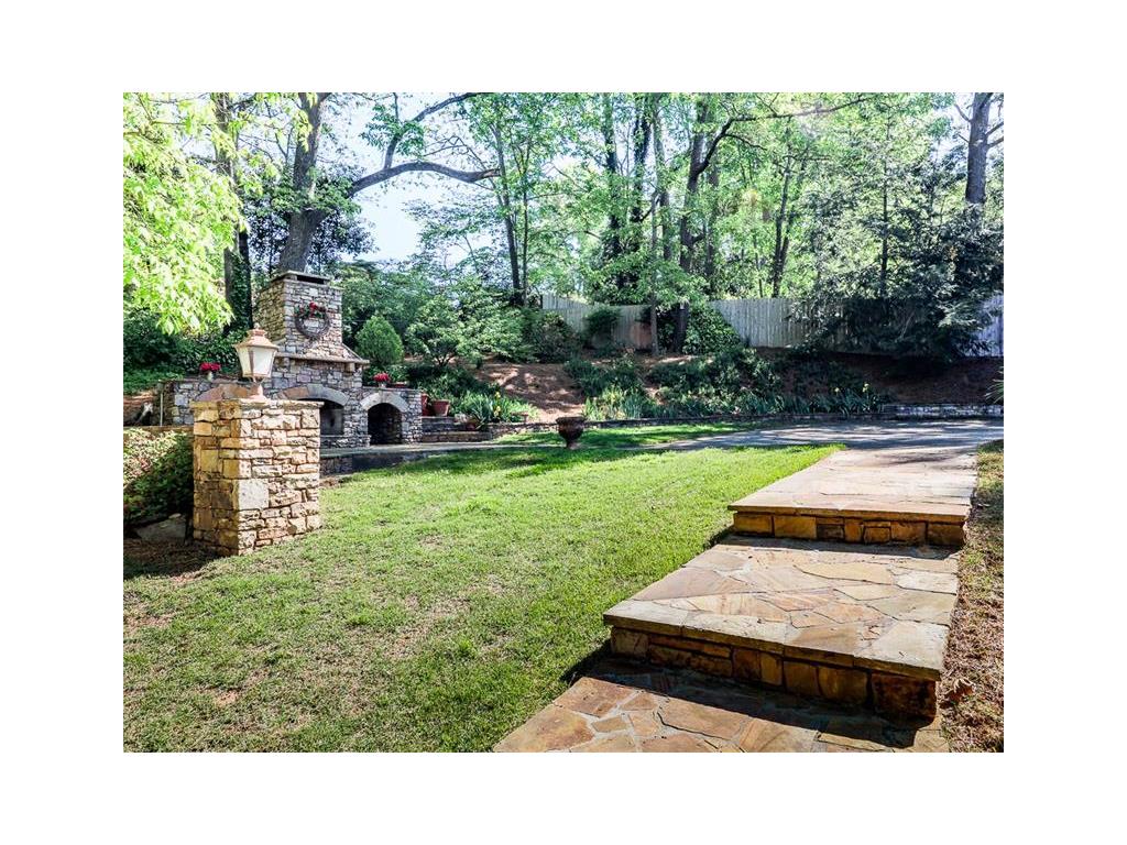 840 Oakhaven Drive, Roswell, GA 30075