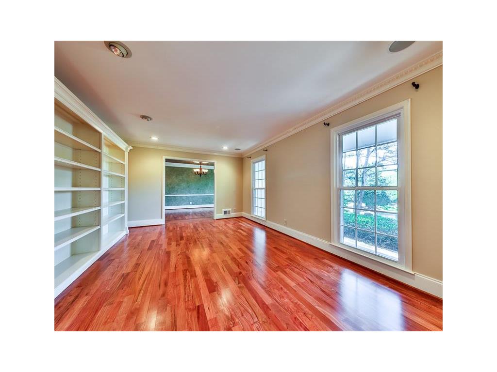 840 Oakhaven Drive, Roswell, GA 30075