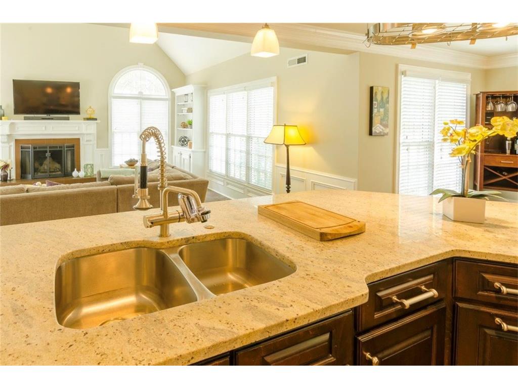 10630 Shallowford Road, Roswell, GA 30075