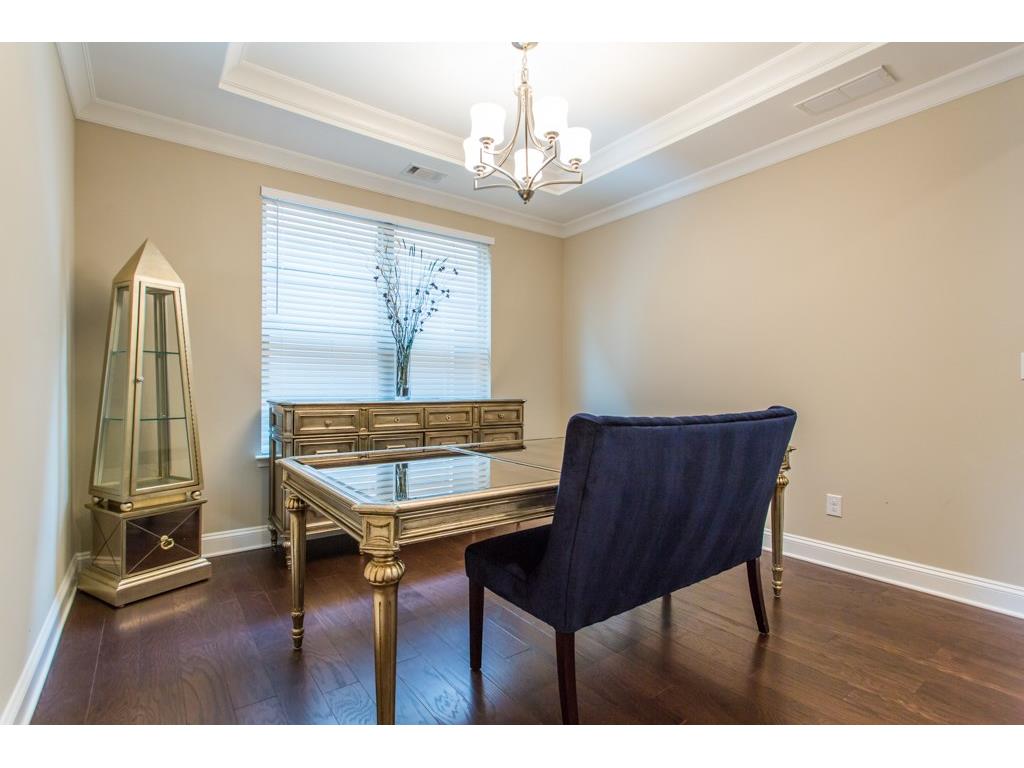 12 Pine Street, Roswell, GA 30075