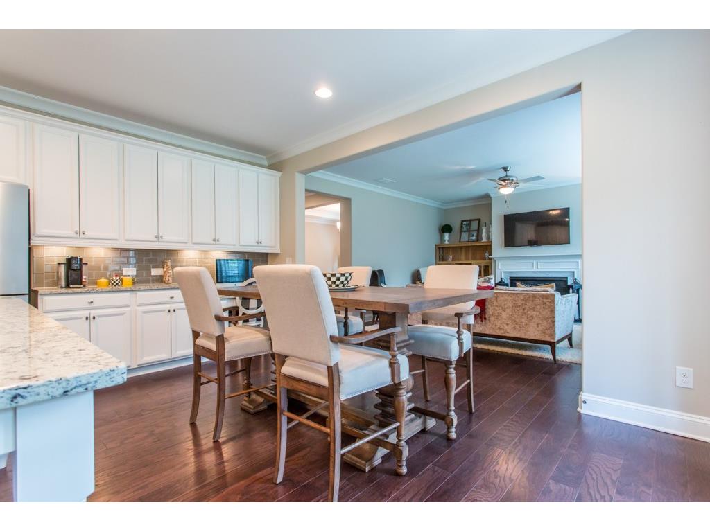 12 Pine Street, Roswell, GA 30075