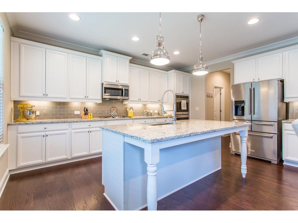 12 Pine Street, Roswell, GA 30075