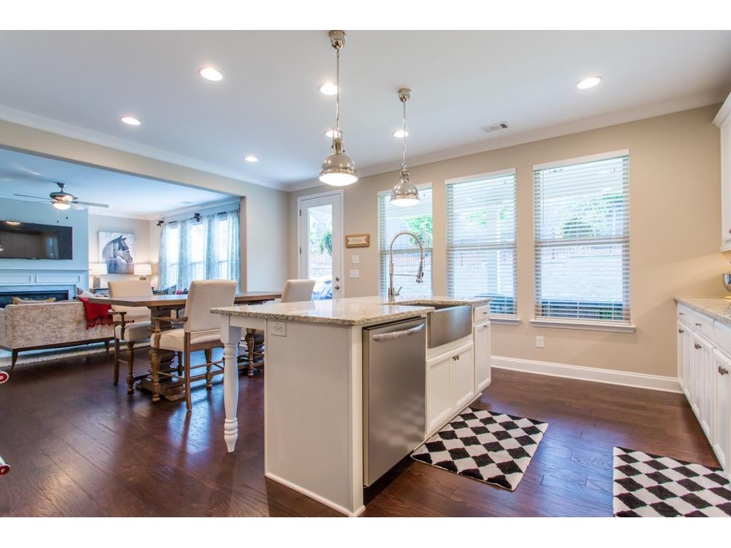 12 Pine Street, Roswell, GA 30075