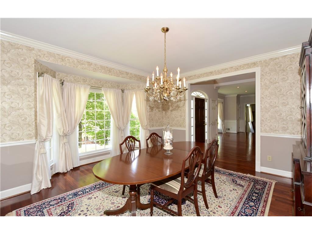 260 Plantation Way, Roswell, GA 30075