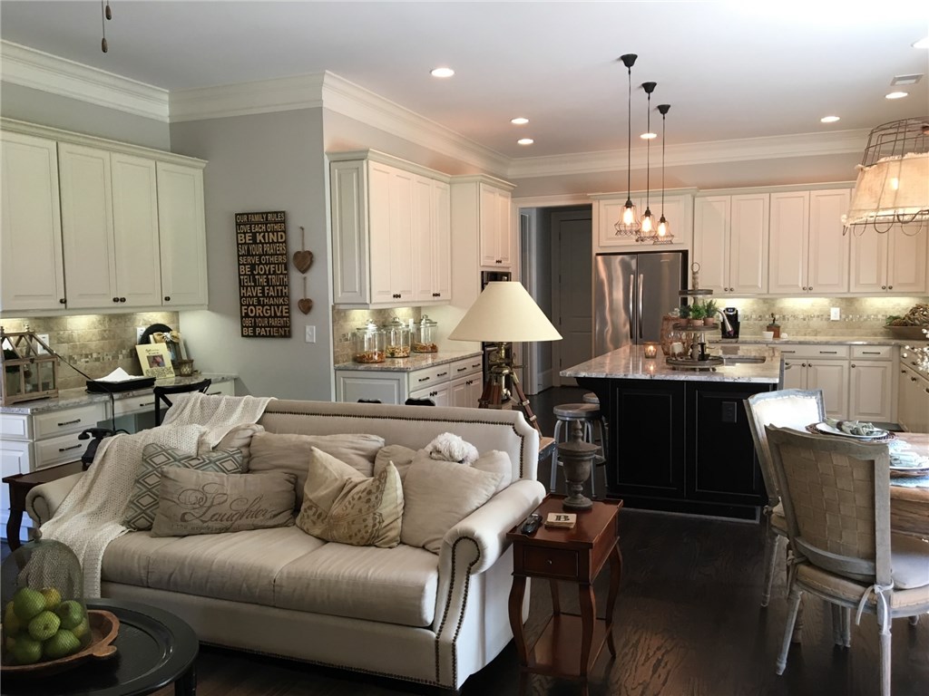 15 Crosscrabble Place, Roswell, GA 30075