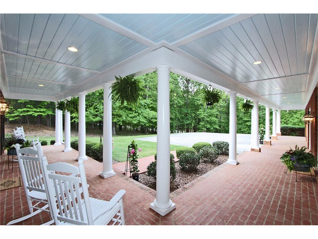 1630 Cox Road, Roswell, GA 30075