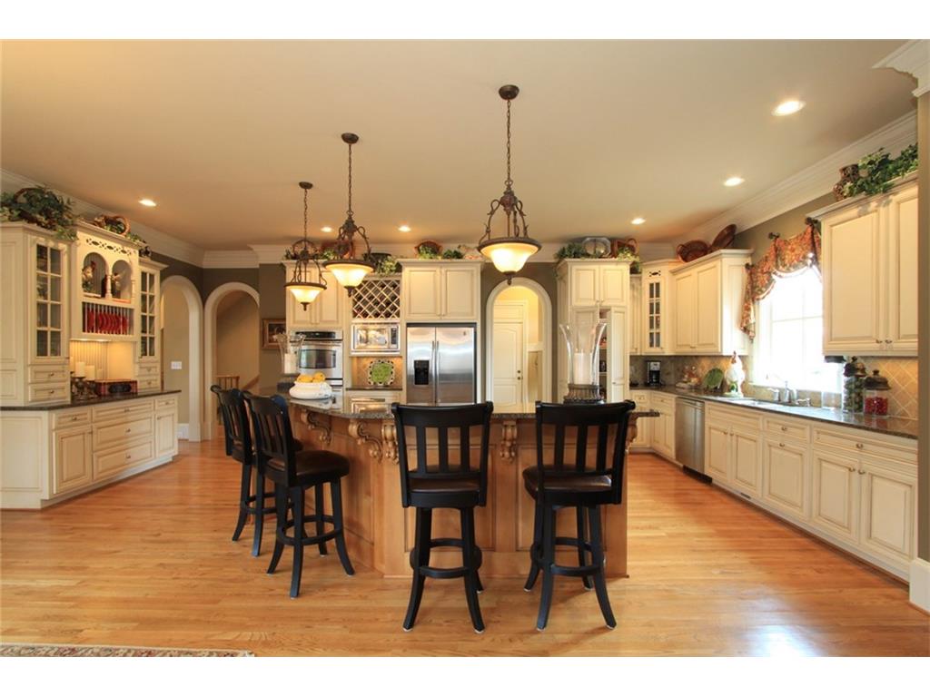 100 Sherwood Pass, Roswell, GA 30075