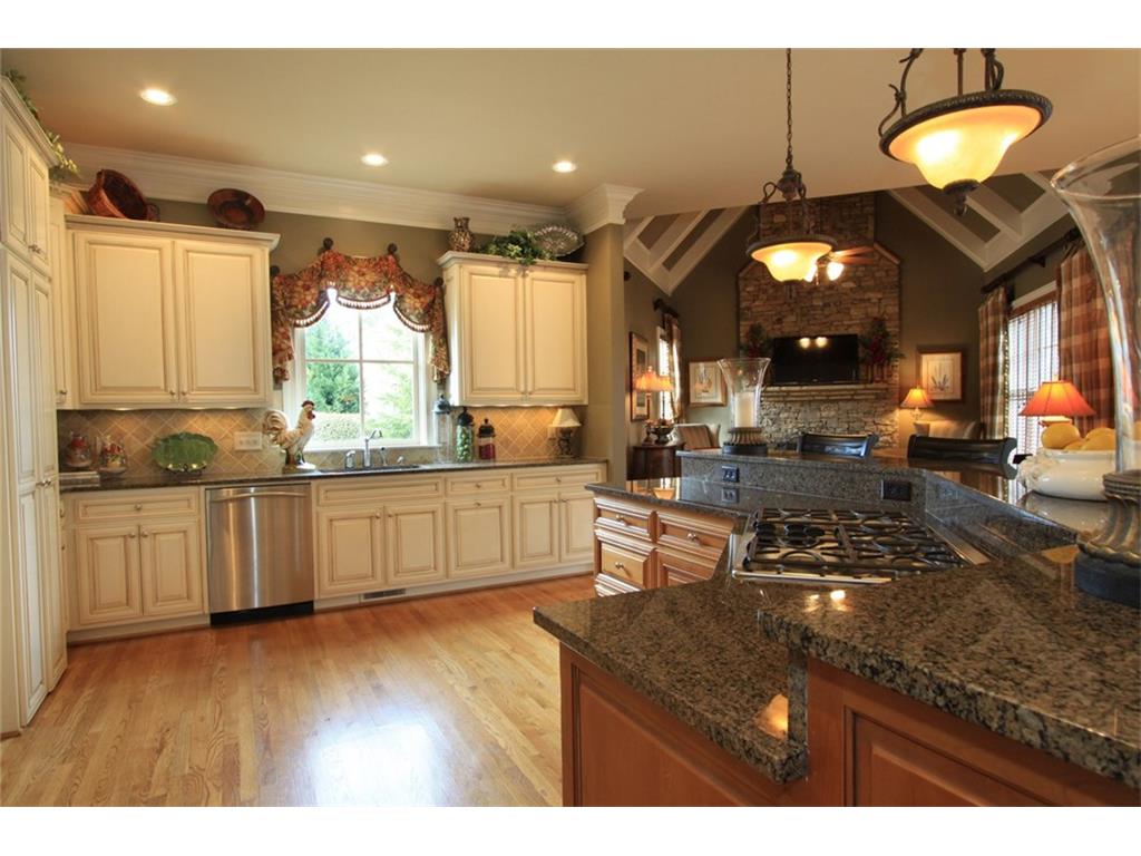 100 Sherwood Pass, Roswell, GA 30075