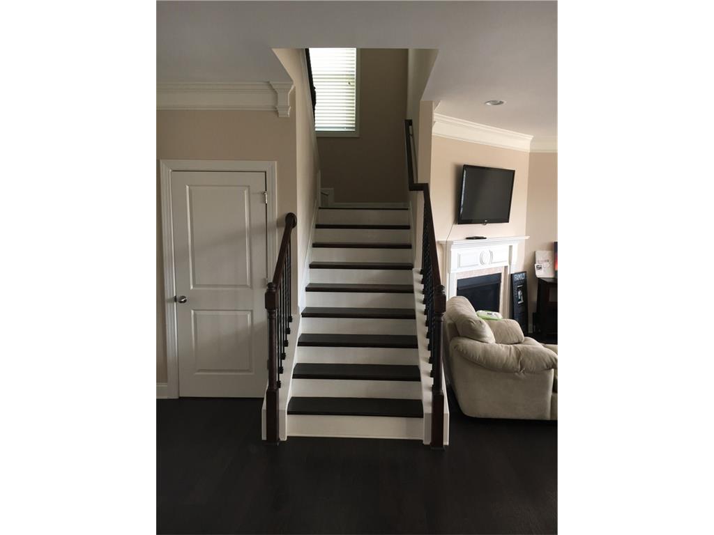 1235 Roswell Manor Circle, Roswell, GA 30076