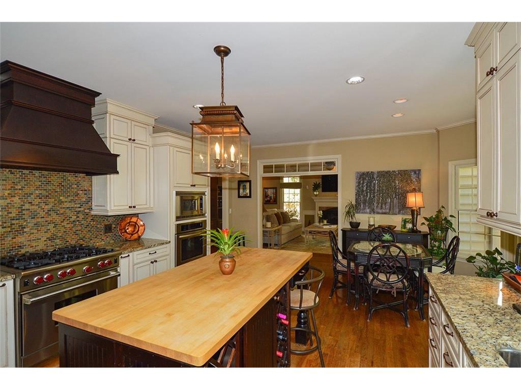 9450 Mistwater Close, Roswell, GA 30076