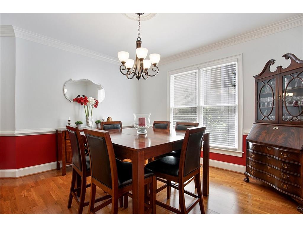 625 River Falls Court, Roswell, GA 30076