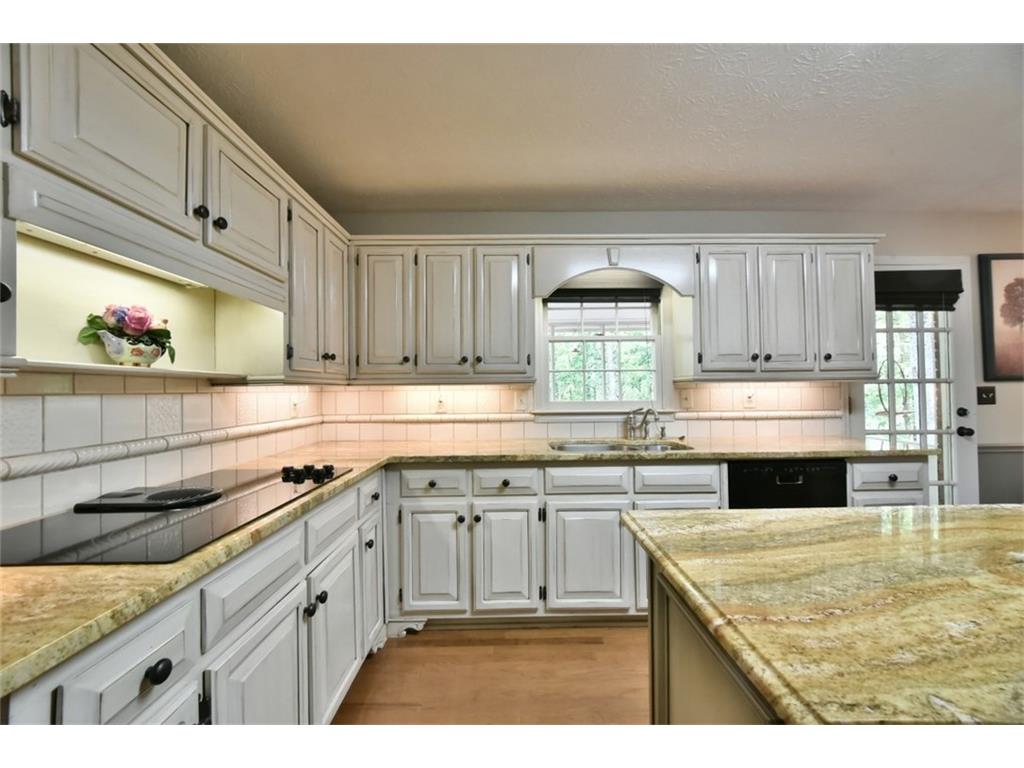 5045 Roxburgh Drive, Roswell, GA 30076