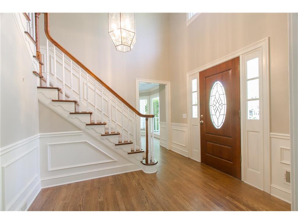 9990 Fairway Village Drive, Roswell, GA 30076