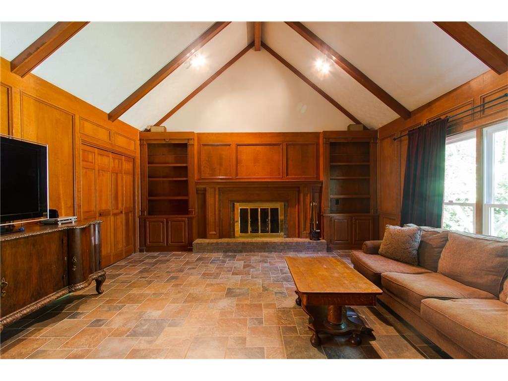 9990 Fairway Village Drive, Roswell, GA 30076