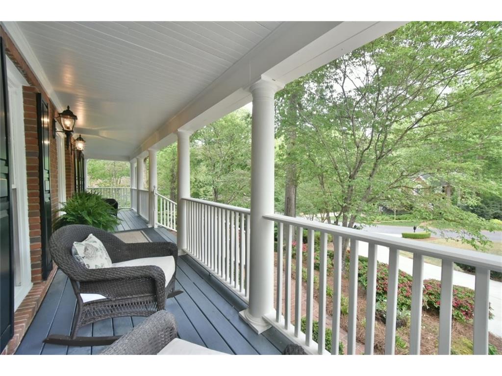 10320 Amberside Court, Roswell, GA 30076