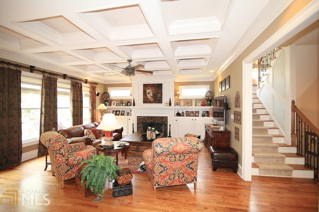 638 Concord Lake Cir, Smyrna, GA 30082